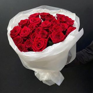 25 czerwonych róż