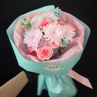 Candy Mix: Chrysanthemums Spray Roses Oxypetalum