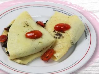 Naleśniki ze szpinakiem i suszonym pomidorem