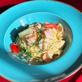 Makaron pappardelle z krewetkami