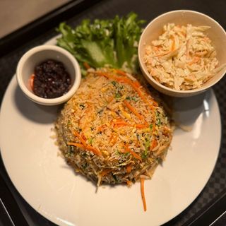 Smażony ryż z kurczakiem (500g)