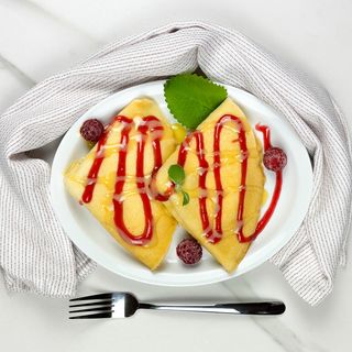 Naleśniki biszkoptowe z serem