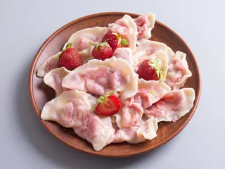 Pierogi z truskawkami 10 szt.