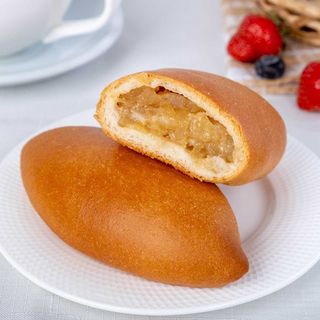 Bułeczka drożdżowa z jabłkiem