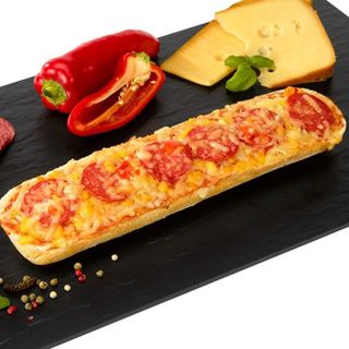 Zapiekanka z pepperoni