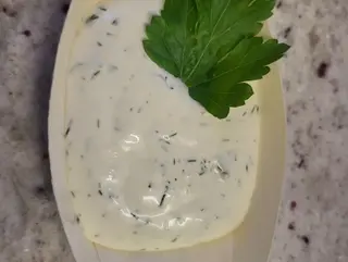 Sos czosnkowy