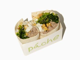 WRAP Z TUŃCZYKIEM I JAJKIEM