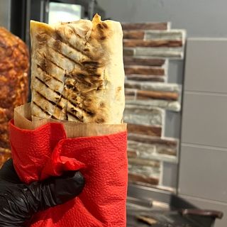 Shaurma z marchewką koreańską małą