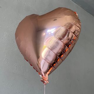 Balon z helem różowy w kształcie serca
