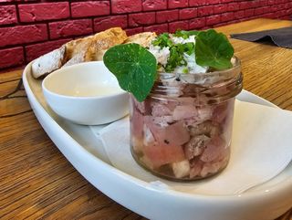 Zimne nóżki w słoiku