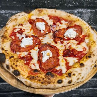Pizza duo piccante