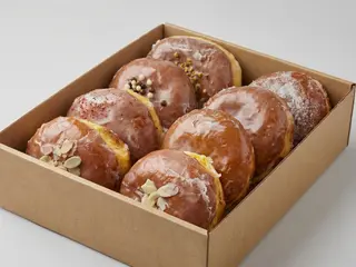 Pączki niespodzianka z miksem nadzień kremowych i owocowych