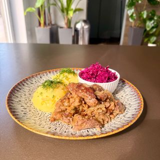 Wątróbka drobiowa z cebulką