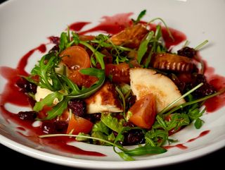 Sałatka z oscypkiem