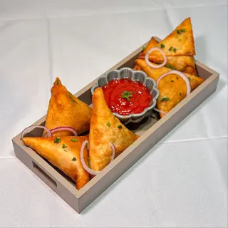 Afrykańskie pierogi z ziemniakami -  3 szt