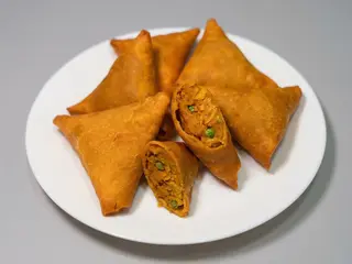 Afrykańskie pierogi z ziemniakami -  6 szt