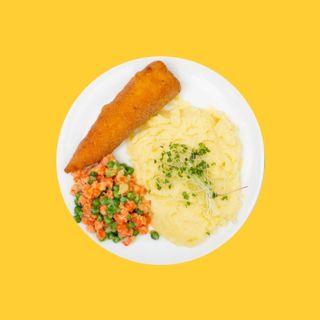 Devolaj z puree i marchewką z groszkiem