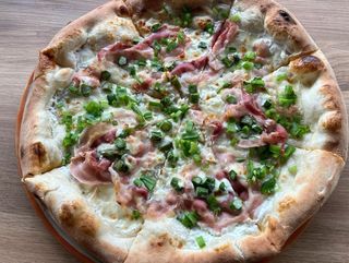 Pizza Pancetta E Asparagi