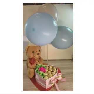 Miś z Sercem Ferrero i Balonami Pastel Love – Box Prezentowy Lublin