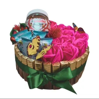 Nutella Bloom Gold – Tort Słodyczy Premium