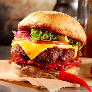 Hot spicy burger(200 gr)+Frytki