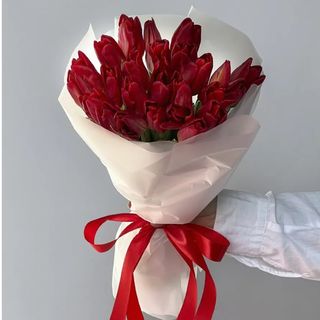 Bukiet czerwonych tulipanów