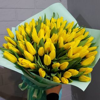 Bukiet żółtych tulipanów