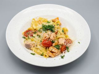 Tagliatelle z świeżym łososiem