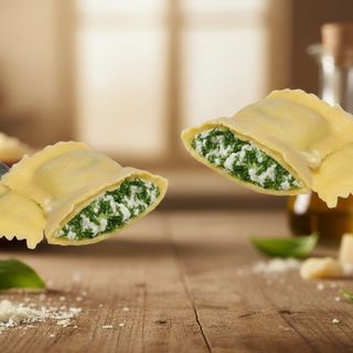 Ravioli spinach, ricotta, cream sauce