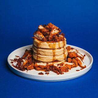PANCAKES CHICKEN & WAFFLE