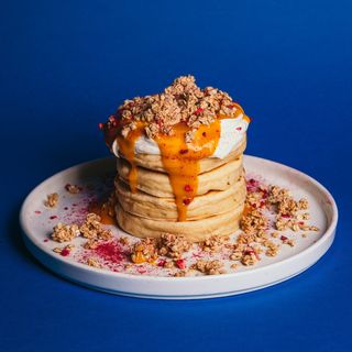 PANCAKES GRANOLA - MANGO