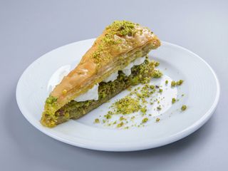 Baklawa orzechowa