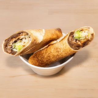 Kebab na cienkim cieście z wołowiną