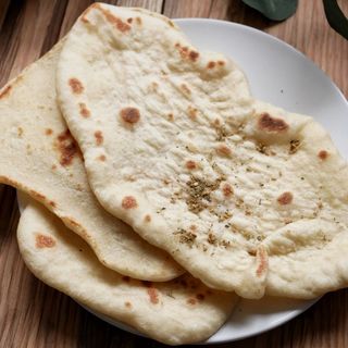 CHLEBEK NAAN