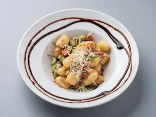 Gnocchi z Salsiccią i bobem