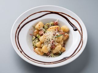 Gnocchi z Salsiccią i bobem