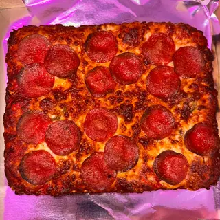 Ostra Pepperoni Detroit
