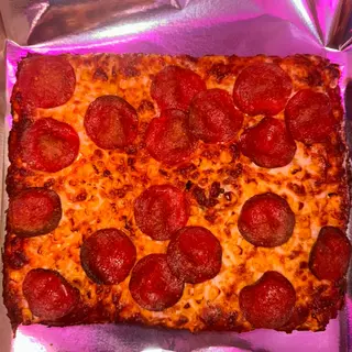 Pizza Pola Detroit