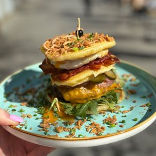 Burger Pancake Wieprzowo-Wołowy