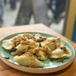 Pierogi z kapustą i grzybami 10szt