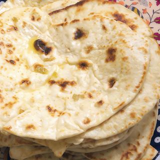 Roti czosnkowy
