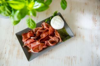 Prosciutto E Mozzarella