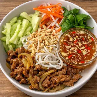 Bún bò Nam Bộ
