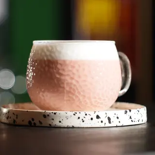 Różowe latte
