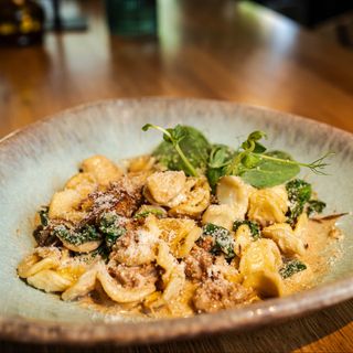 Orecchiette Con Salsiccia, Spinaci E Mascarpone