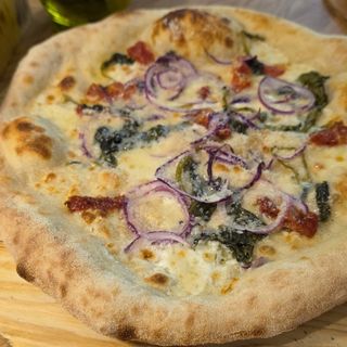 Pizza Rapini con Pomodori