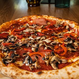 Pizza Spianata e Prosciutto