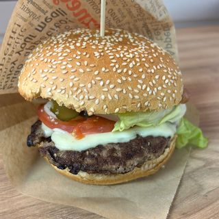 Klasyczny burger wołowy