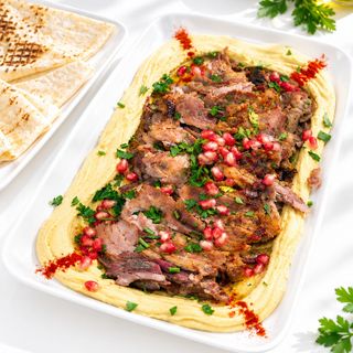 Hummus z mięsem