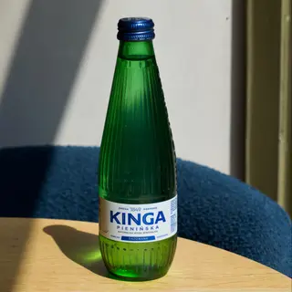 Woda mineralna mała